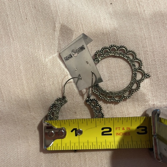 Ethnic Indian earrings - Picture 4 of 4